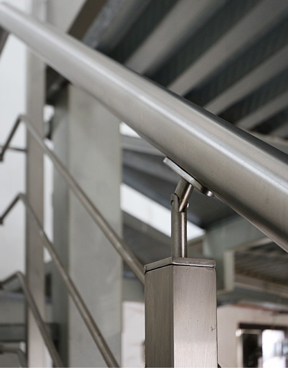 carpenteria metallica specializzata in taglio laser a Viguzzolo - Vendramini Fernando Srls